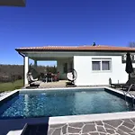 Comfortable With Pool *