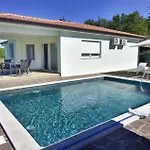 Comfortable With Pool *