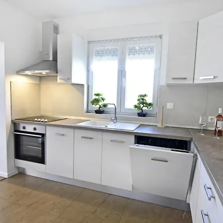 Comfortable With Pool فيلة *