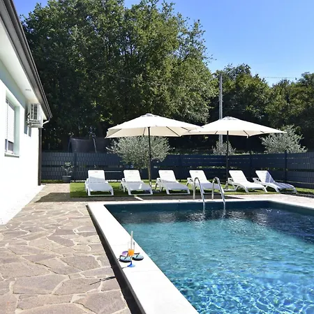 Comfortable With Pool فيلة *