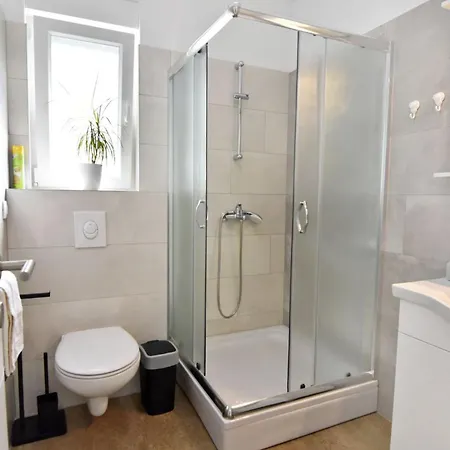 Comfortable With Pool Buroli