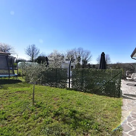 Comfortable With Pool *