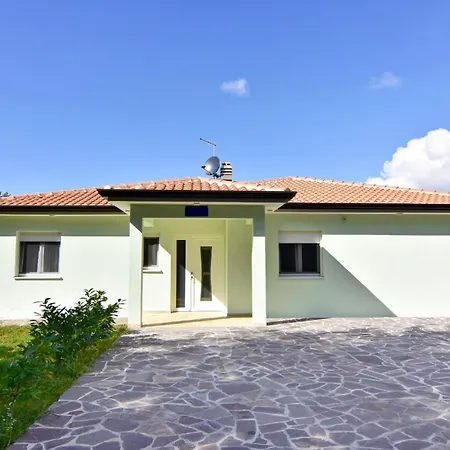 Comfortable With Pool * Buroli