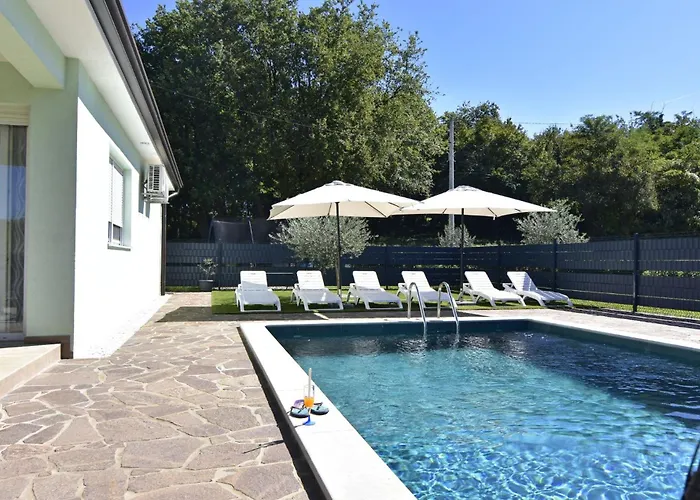 Comfortable With Pool فيلة *