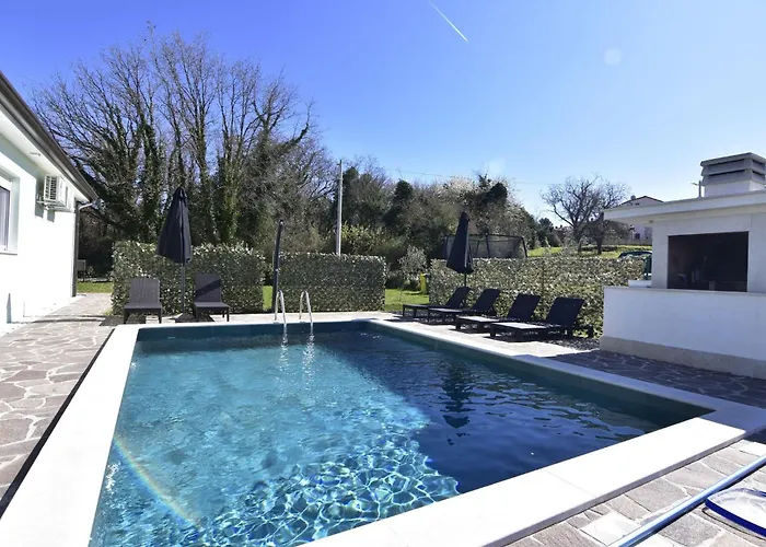 فيلة Comfortable With Pool *
