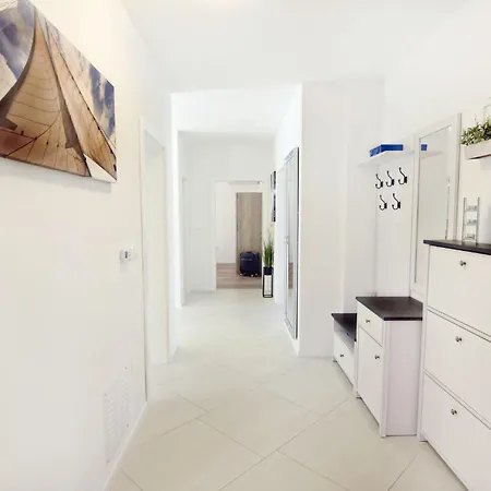 Comfortable With Pool Βίλα